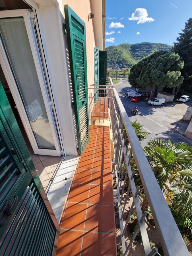 Palm House Apartment อัลเบงกา ภายนอก รูปภาพ
